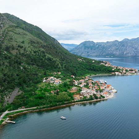 Hotel Bokeljski Dvori Kotor Buitenkant foto