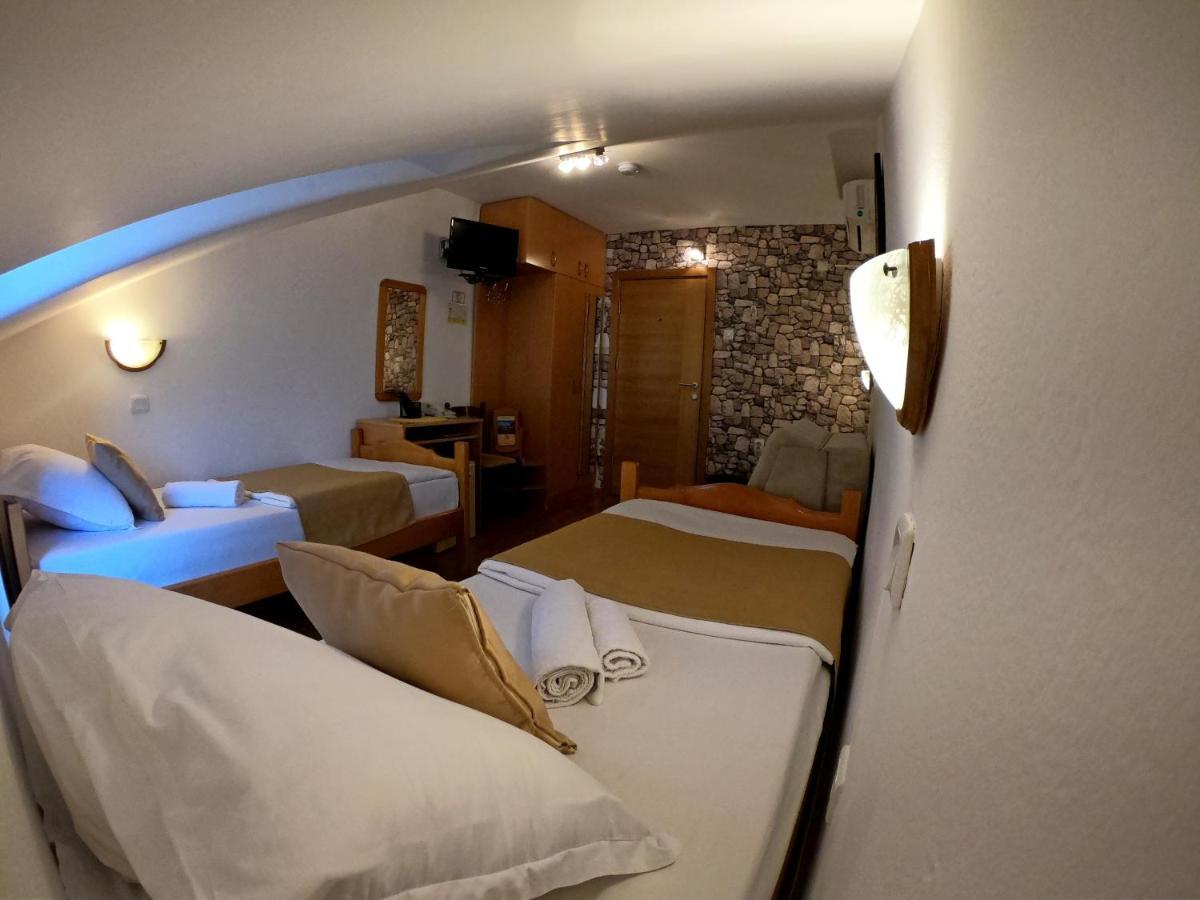 Hotel Bokeljski Dvori Kotor Buitenkant foto