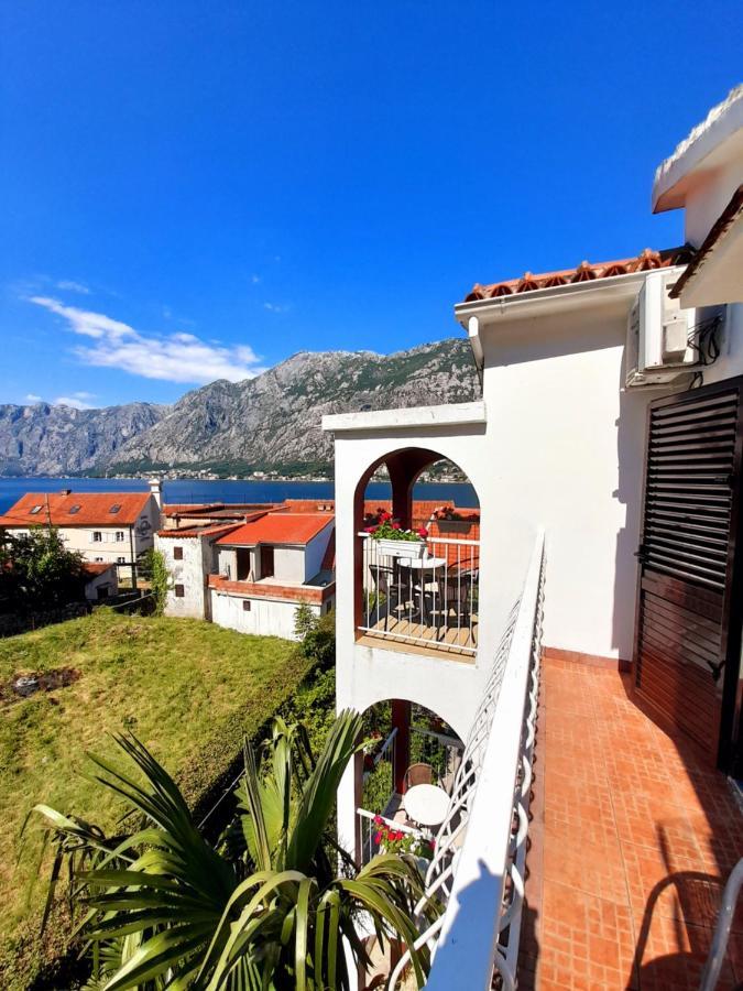 Hotel Bokeljski Dvori Kotor Buitenkant foto