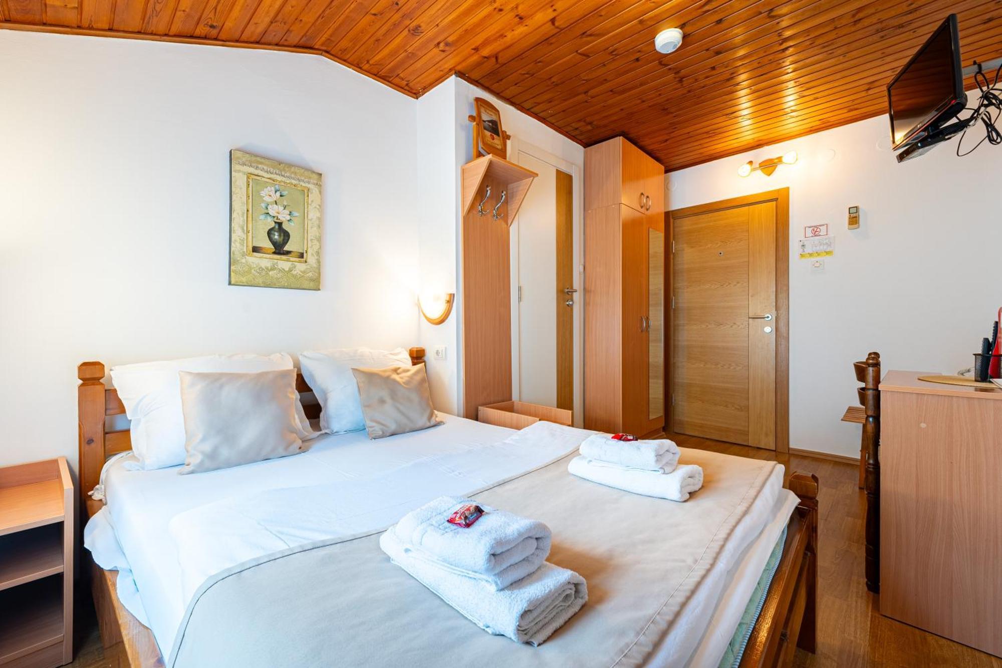 Hotel Bokeljski Dvori Kotor Buitenkant foto