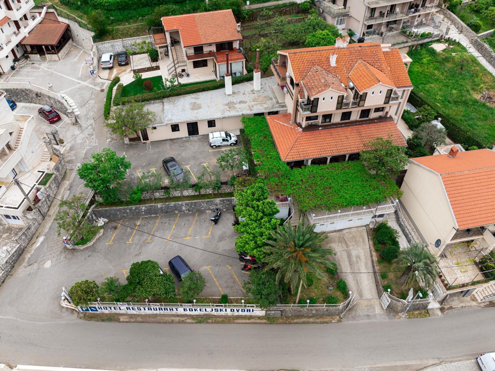 Hotel Bokeljski Dvori Kotor Buitenkant foto