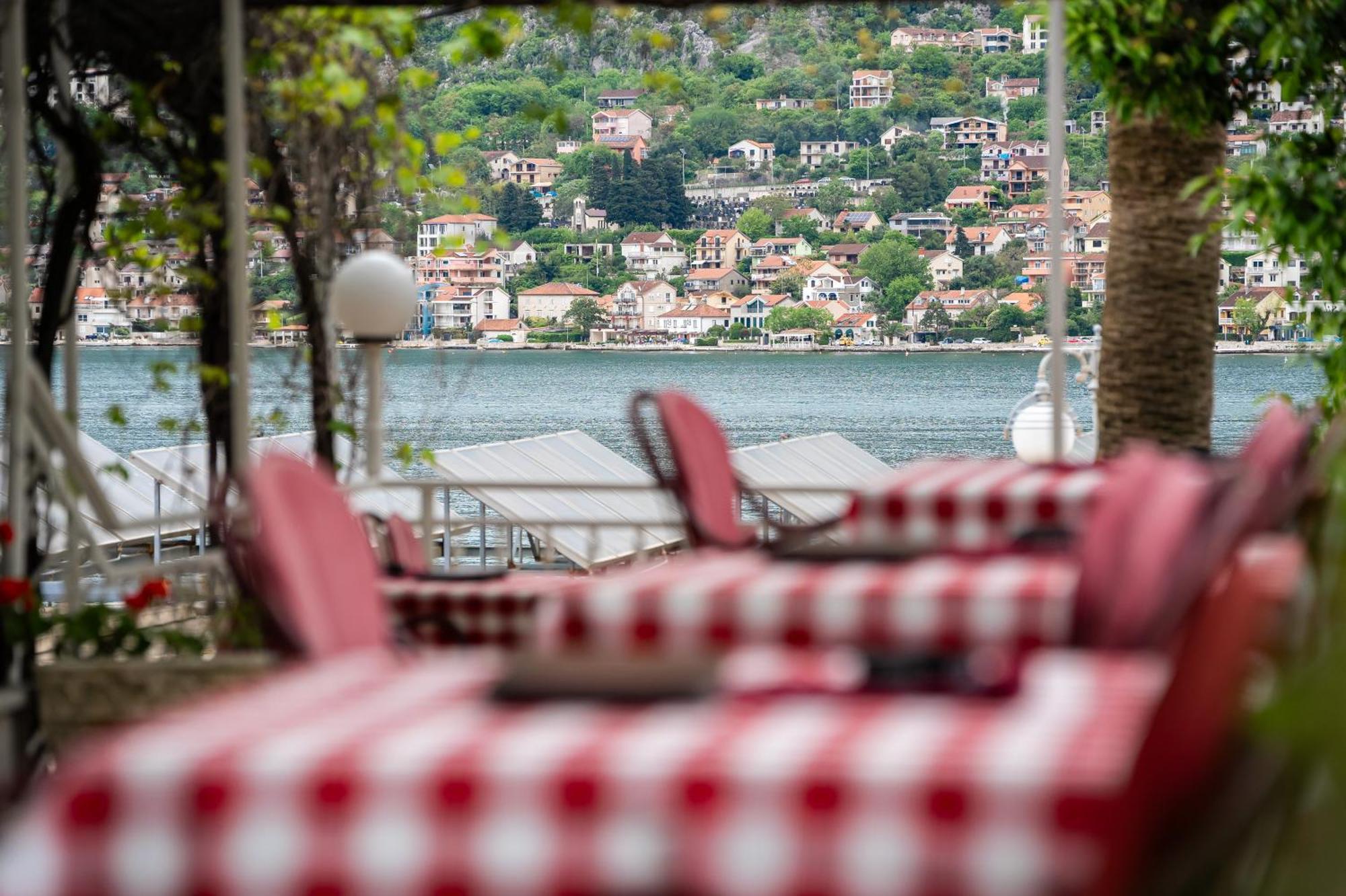 Hotel Bokeljski Dvori Kotor Buitenkant foto