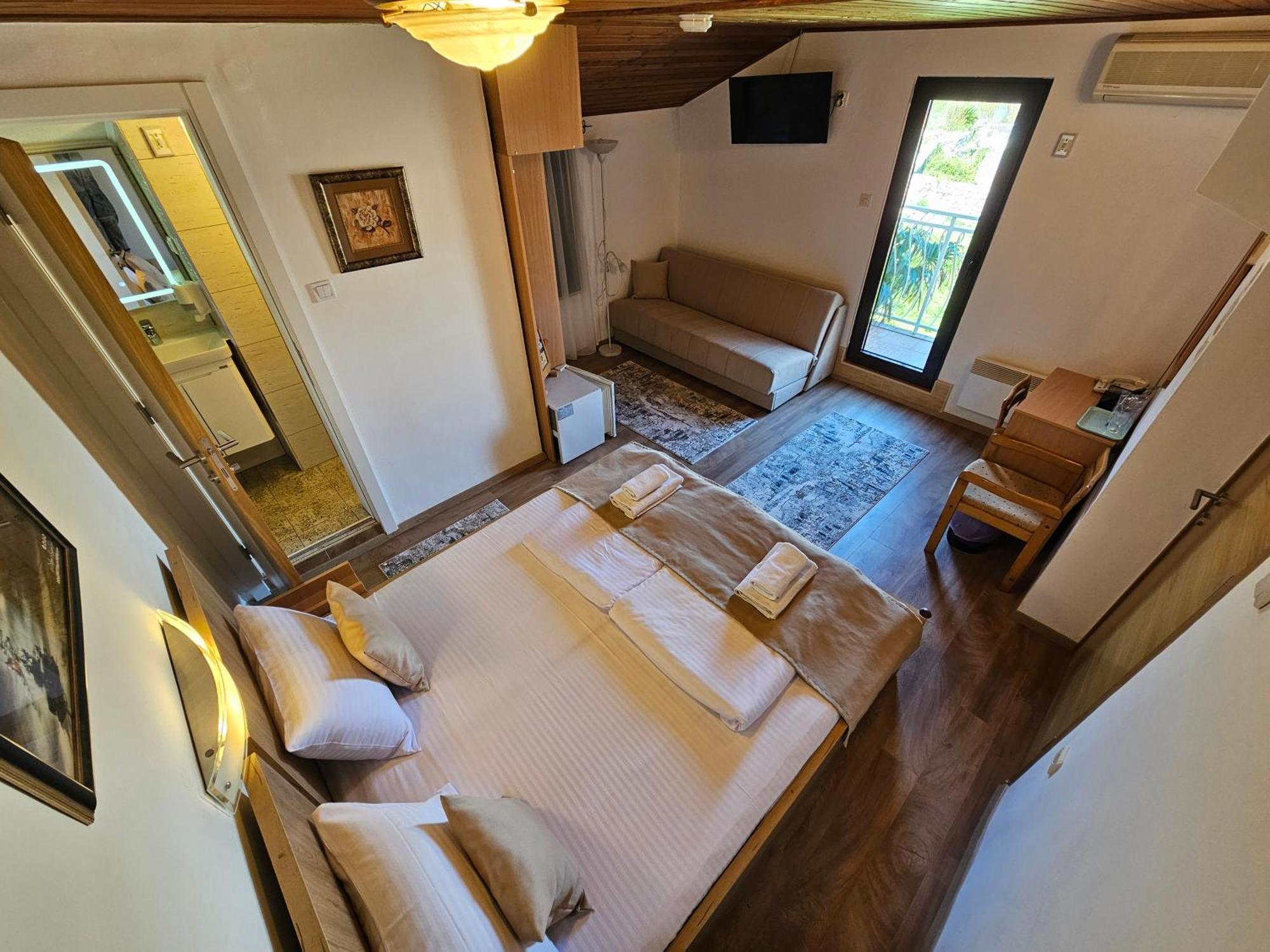 Hotel Bokeljski Dvori Kotor Buitenkant foto